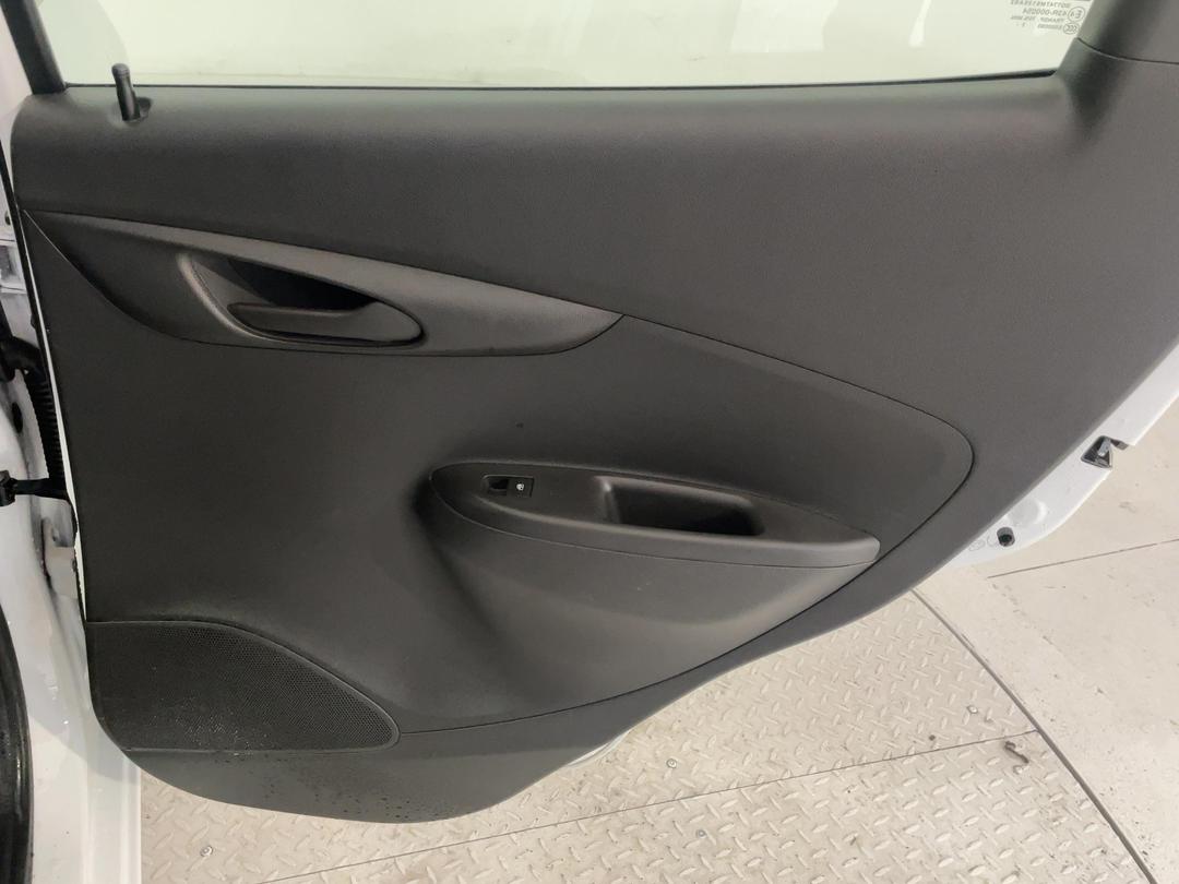 Photo '19' of Holden Spark