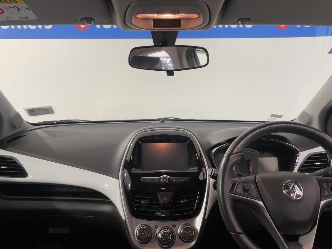 Photo '17' of Holden Spark