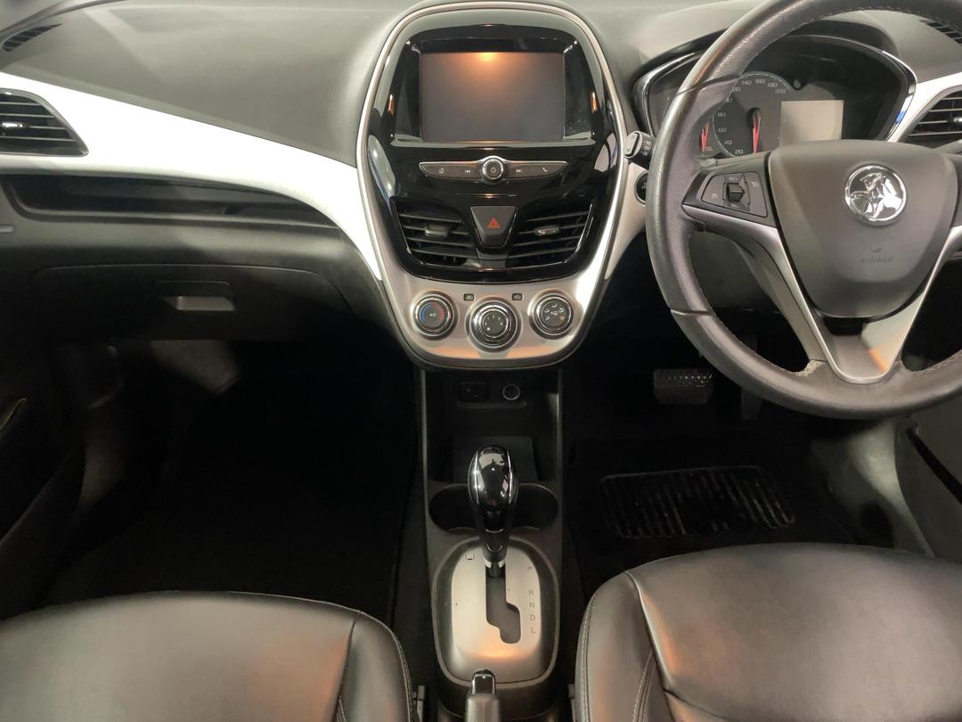 Photo '18' of Holden Spark