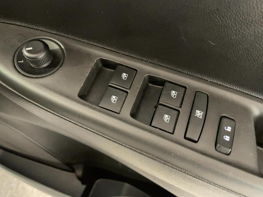 Photo '23' of Holden Spark