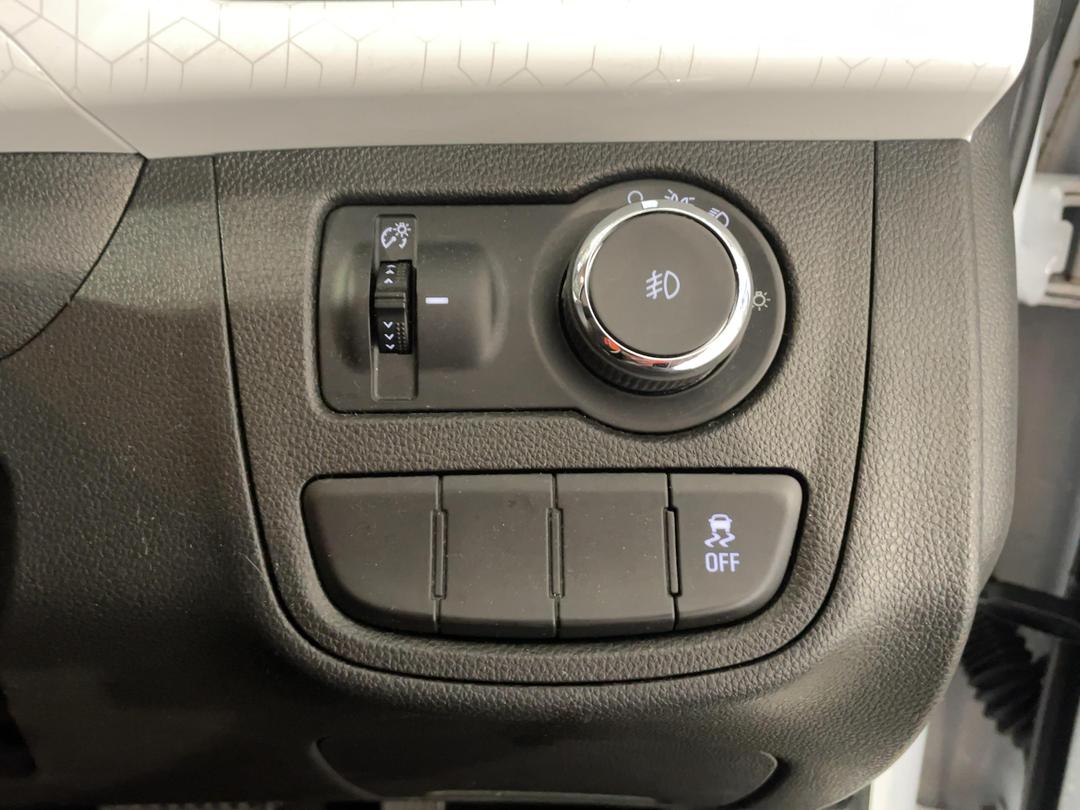 Photo '24' of Holden Spark