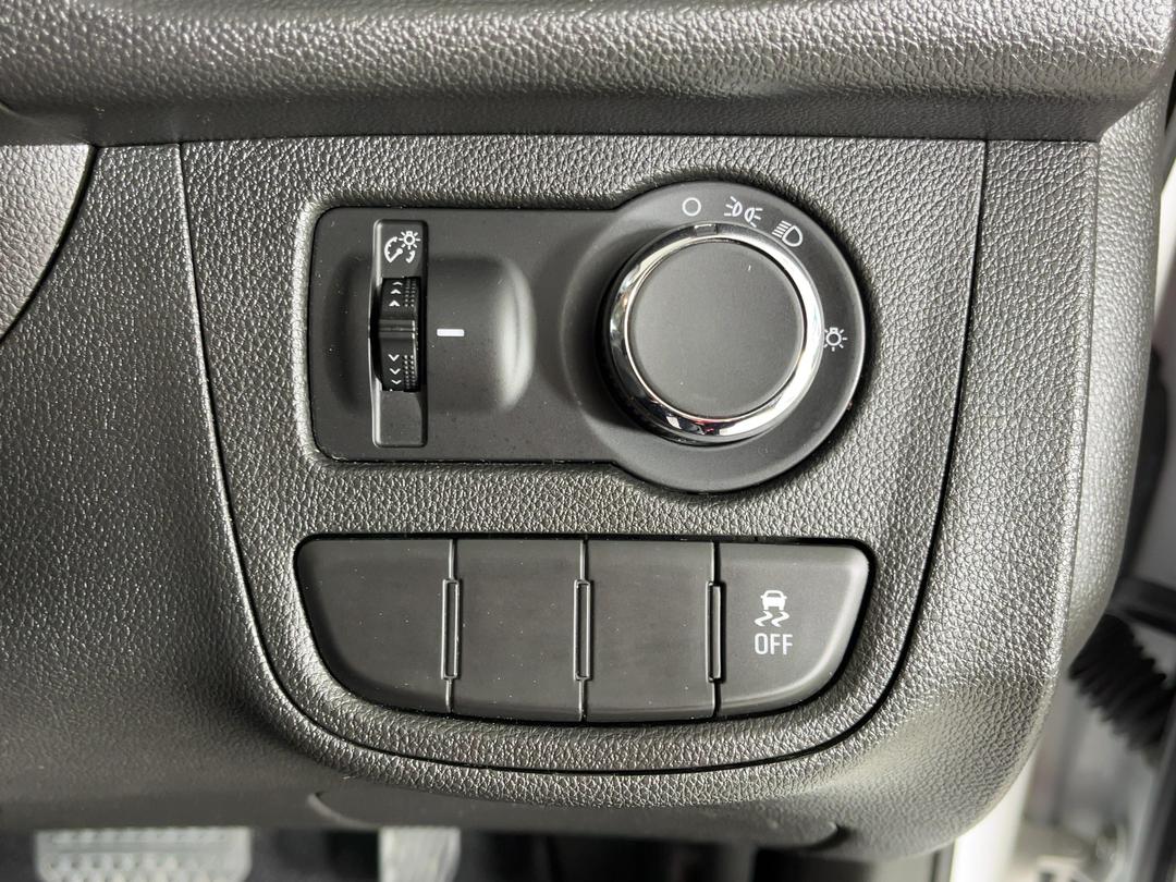 Photo '23' of Holden Spark