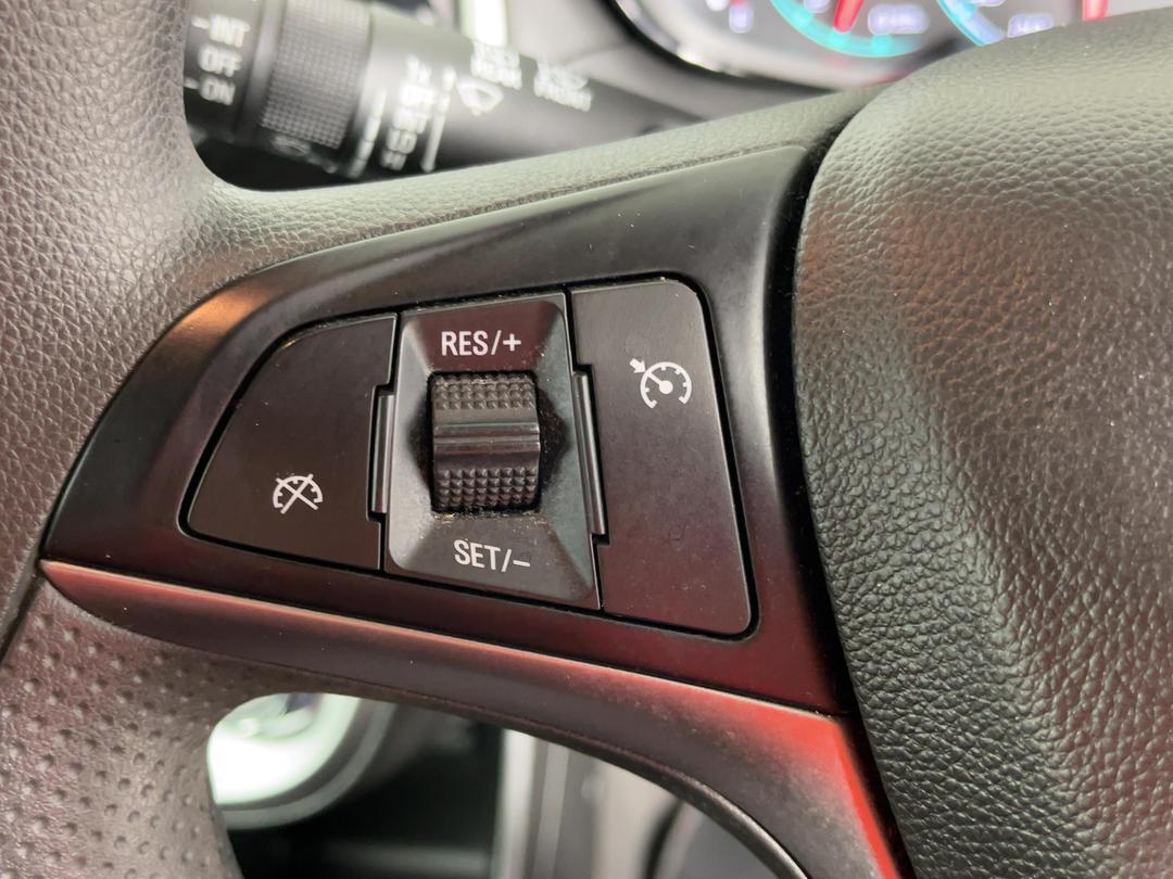 Photo '25' of Holden Spark