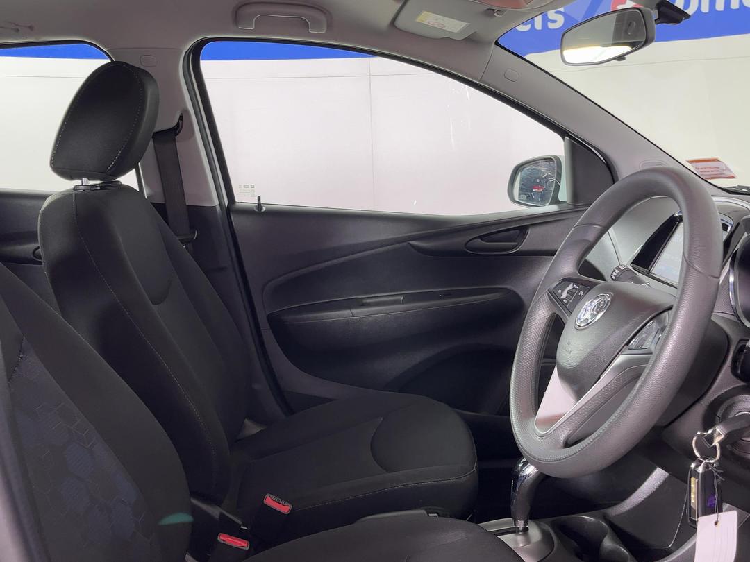 Photo '16' of Holden Spark