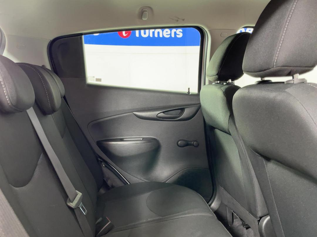 Photo '20' of Holden Spark