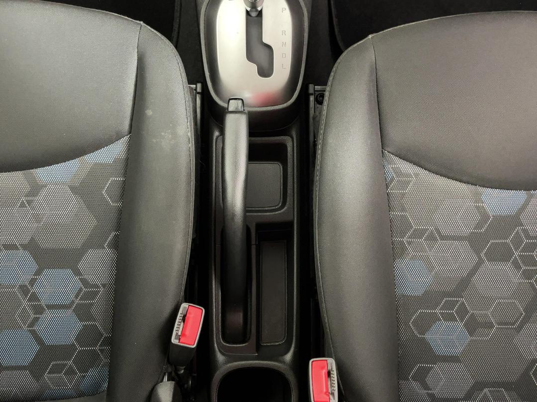 Photo '27' of Holden Spark