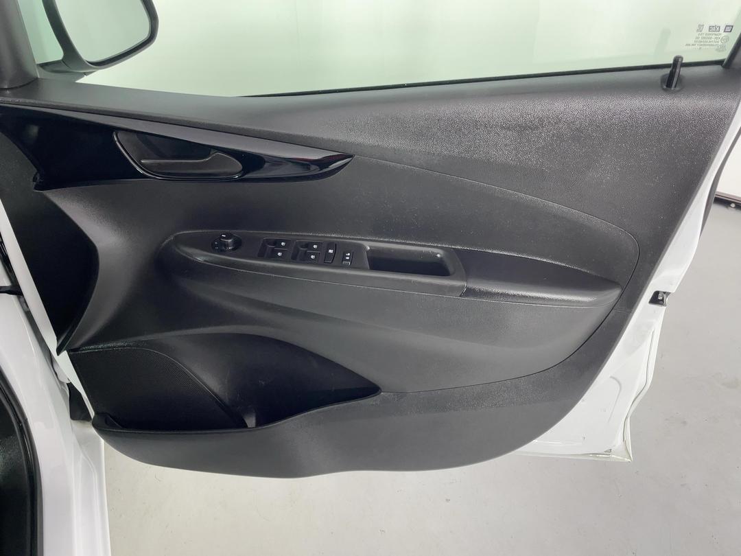 Photo '15' of Holden Spark