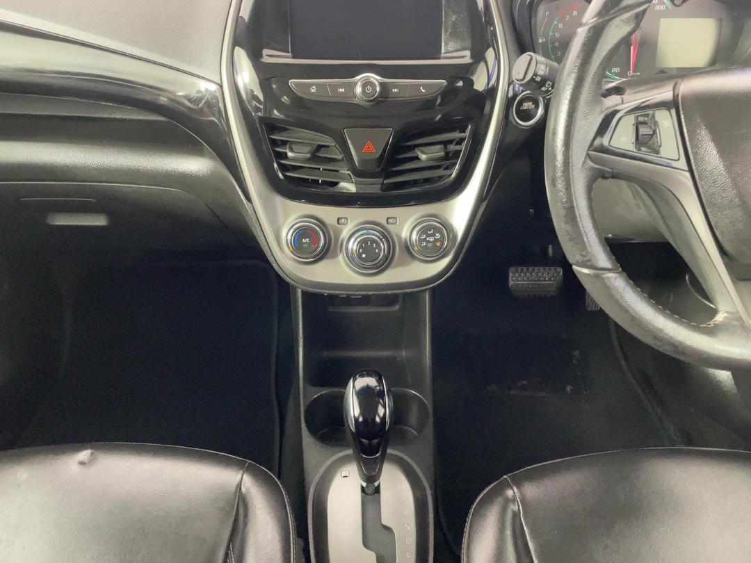 Photo '18' of Holden Spark