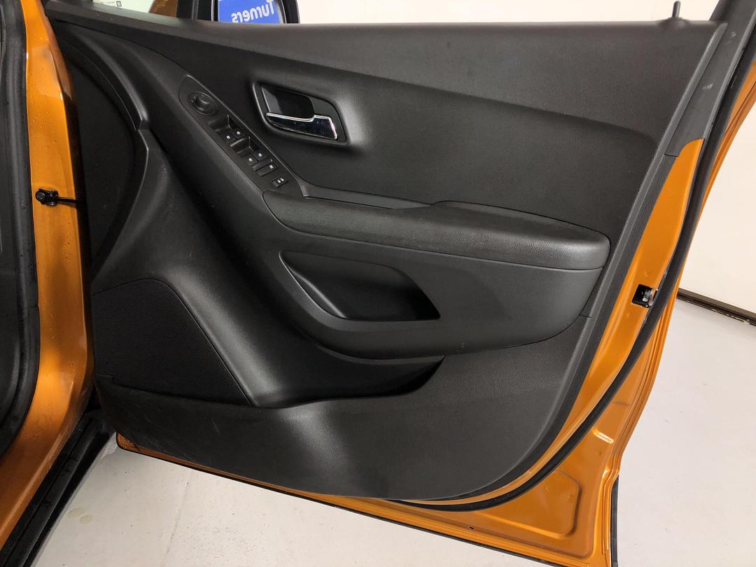 Photo '15' of Holden Trax