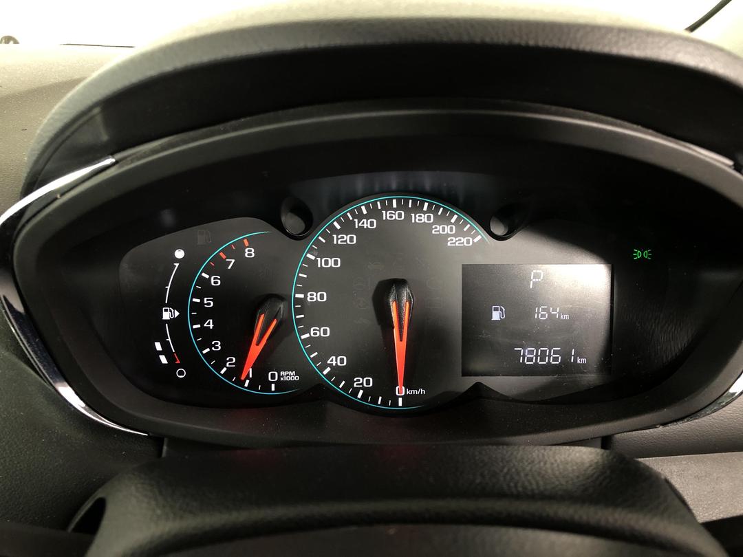 Photo '21' of Holden Trax