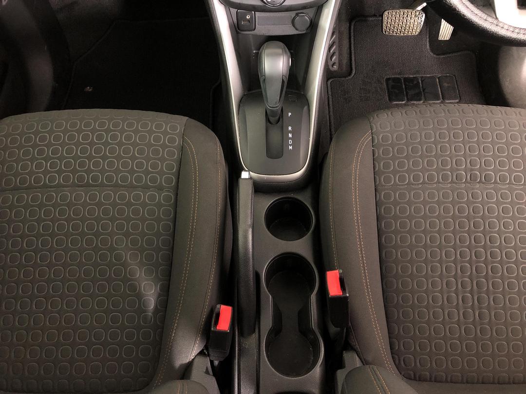 Photo '18' of Holden Trax