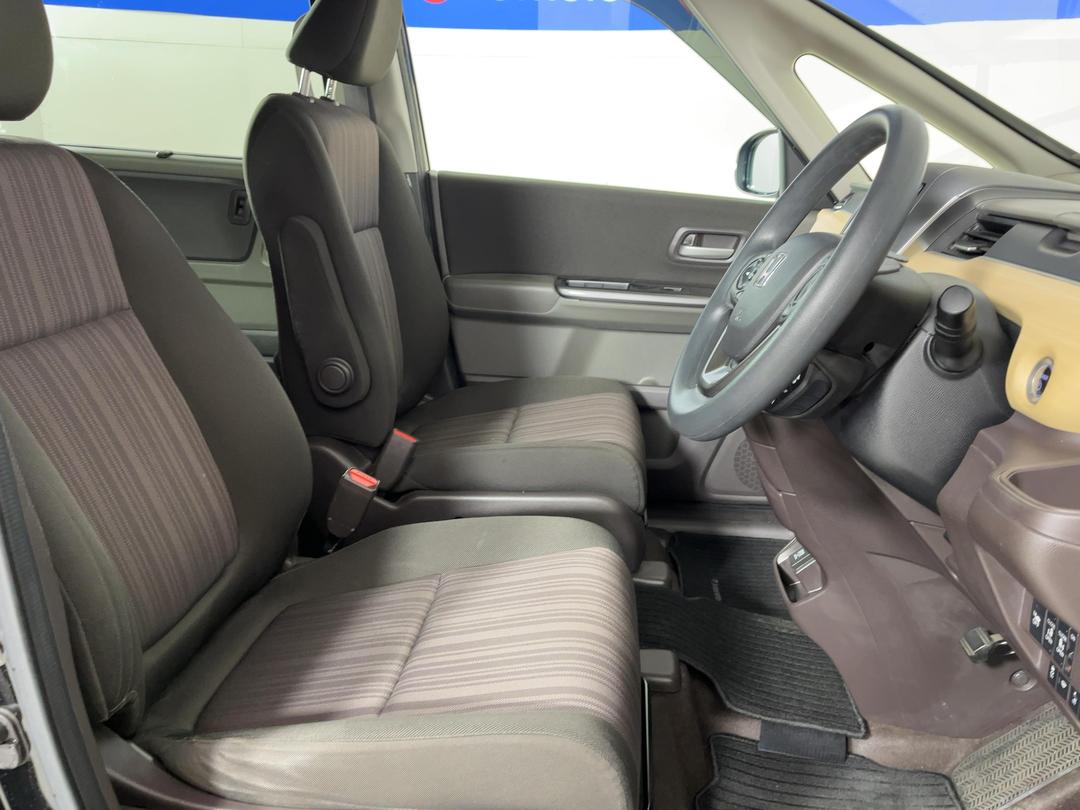 Photo '16' of Honda Freed