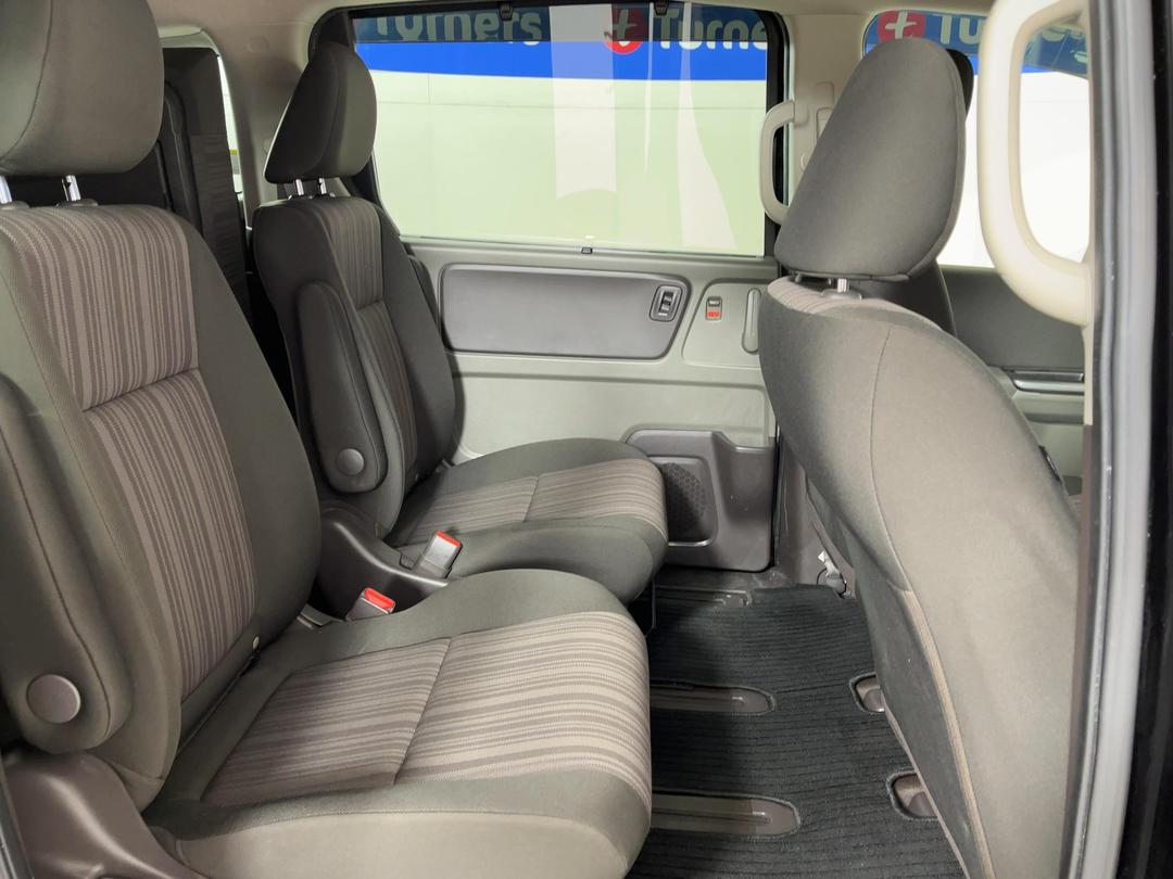 Photo '20' of Honda Freed