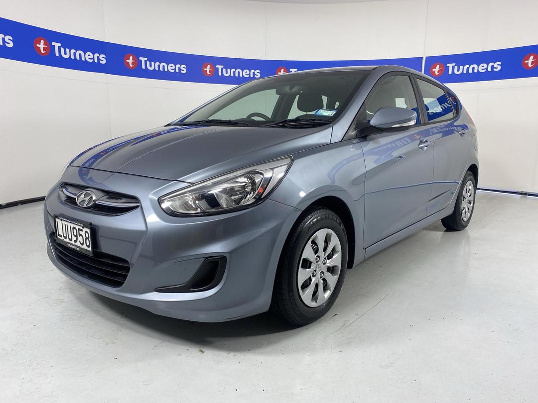 Photo '4' of Hyundai Accent