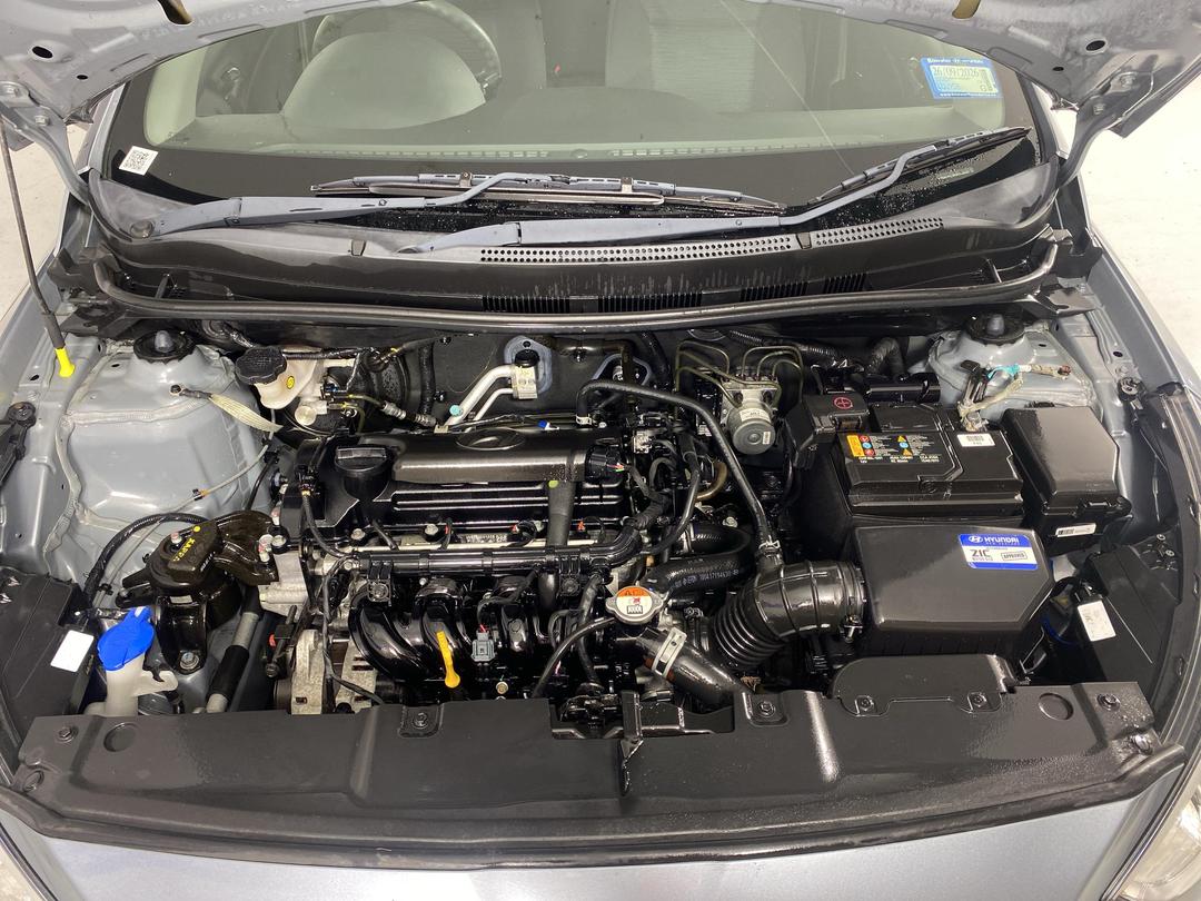 Photo '13' of Hyundai Accent