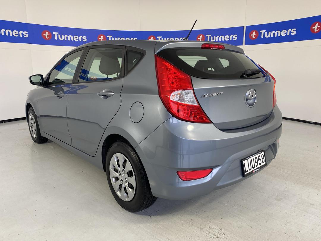 Photo '5' of Hyundai Accent