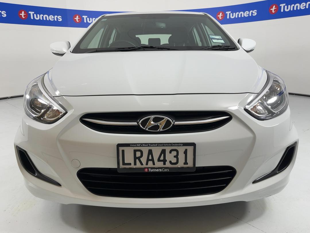 Photo '2' of Hyundai Accent