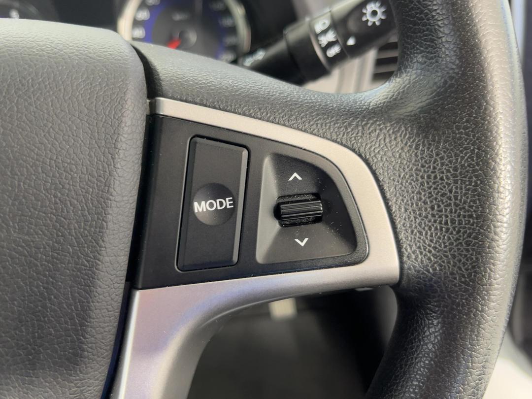 Photo '23' of Hyundai Accent