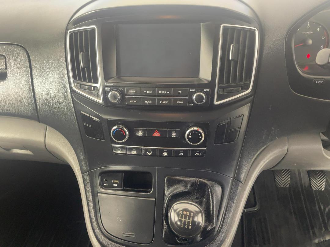 Photo '18' of Hyundai Iload