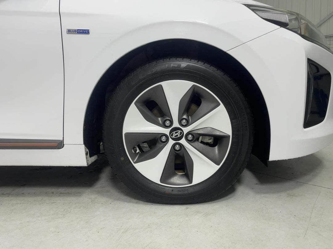 Photo '9' of Hyundai Ioniq