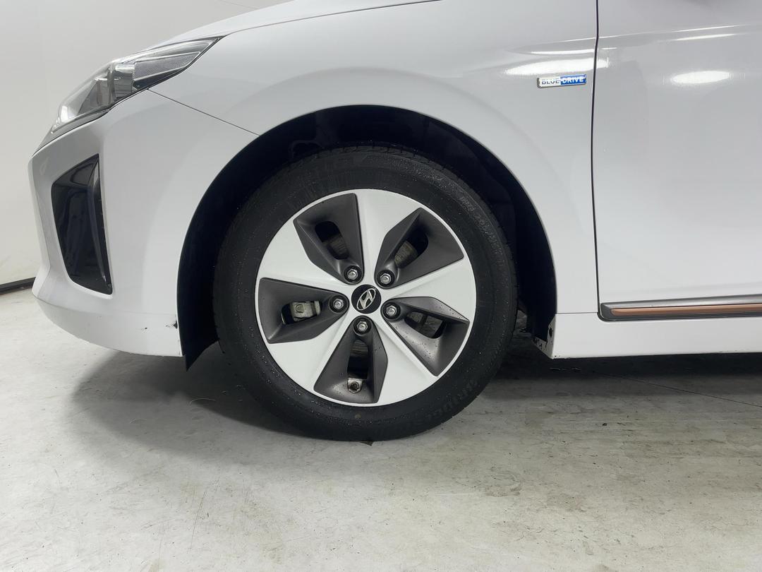 Photo '10' of Hyundai Ioniq