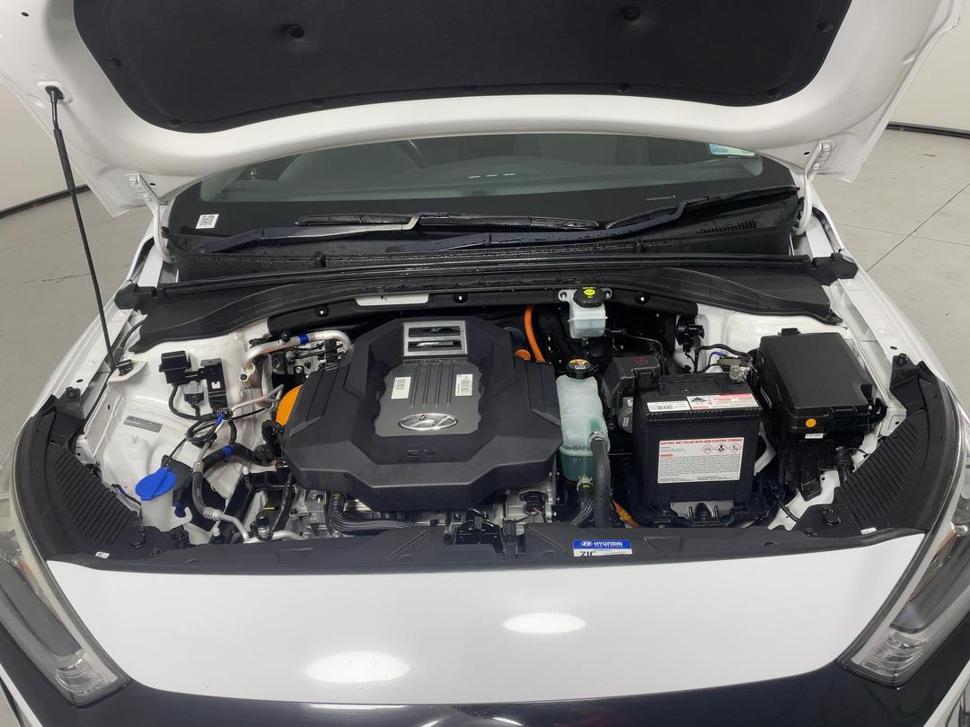 Photo '13' of Hyundai Ioniq