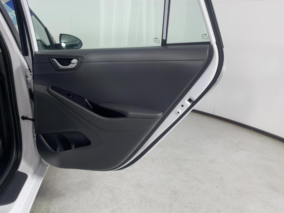 Photo '19' of Hyundai Ioniq
