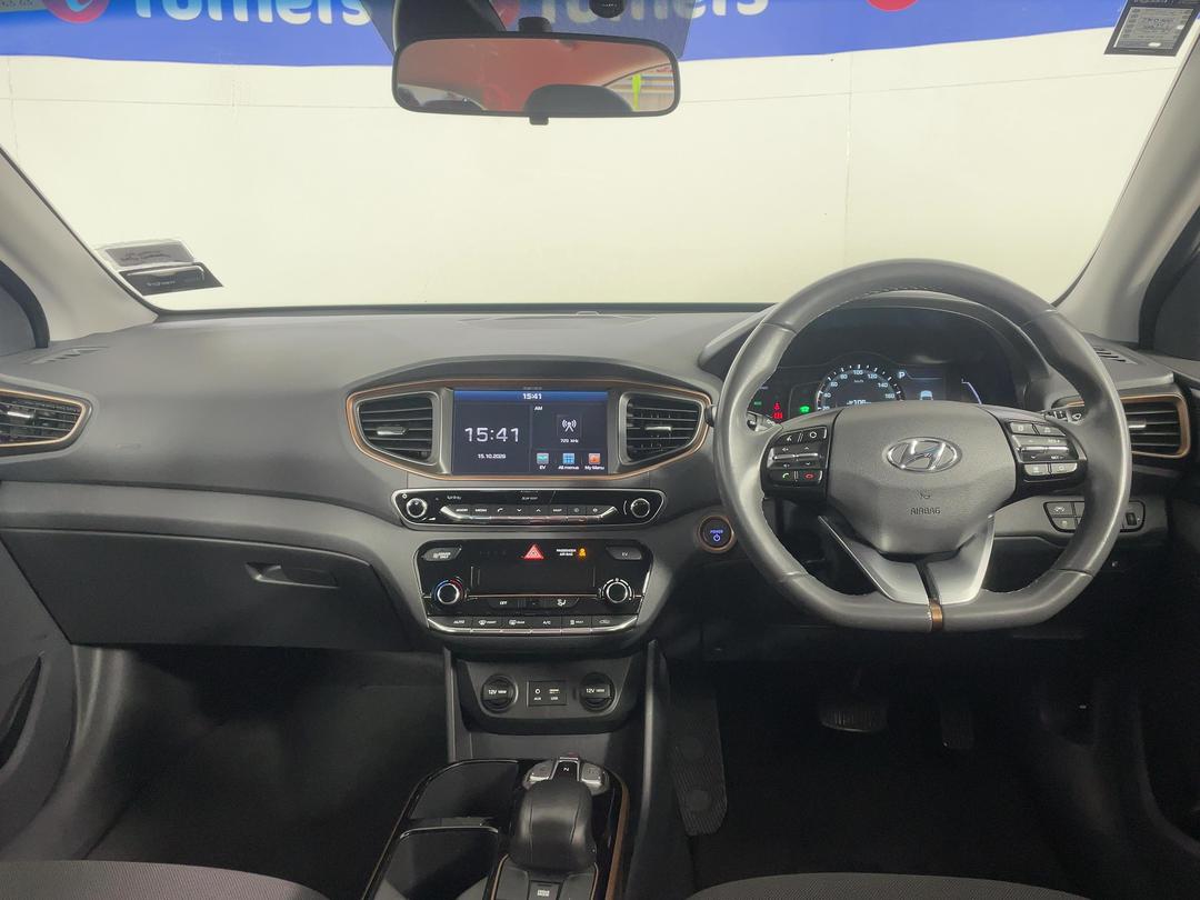 Photo '17' of Hyundai Ioniq