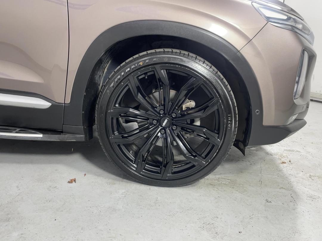 Photo '9' of Hyundai Santa FE