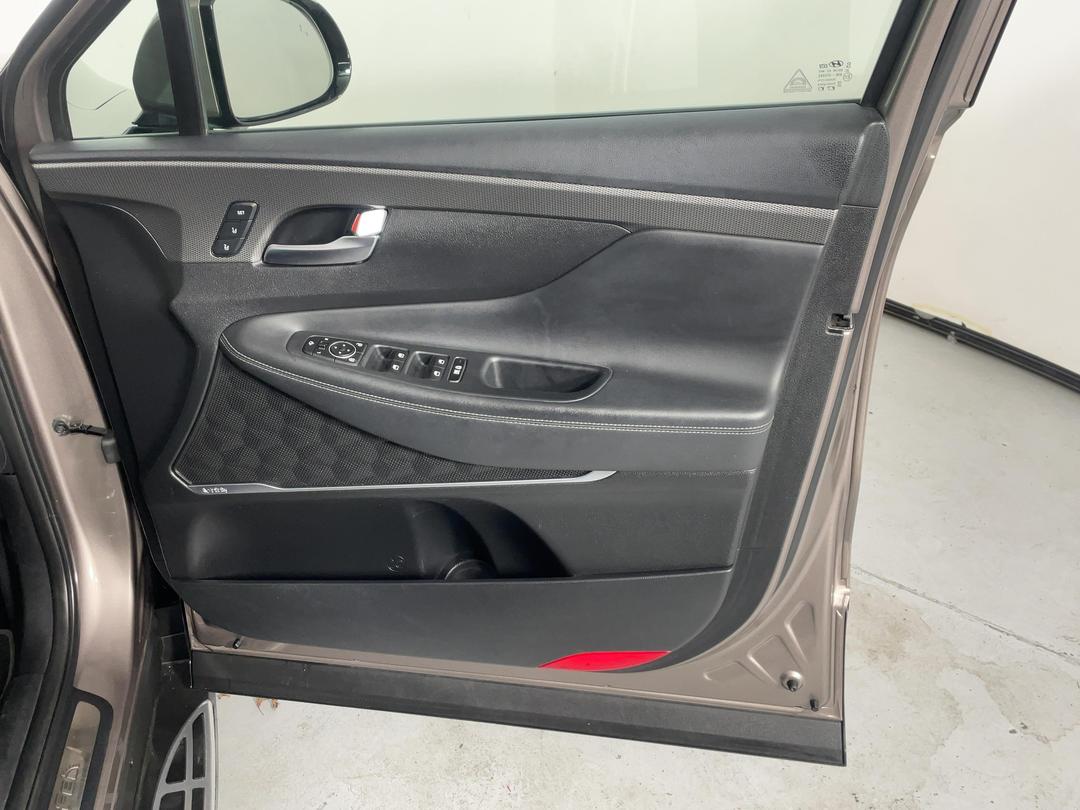 Photo '15' of Hyundai Santa FE