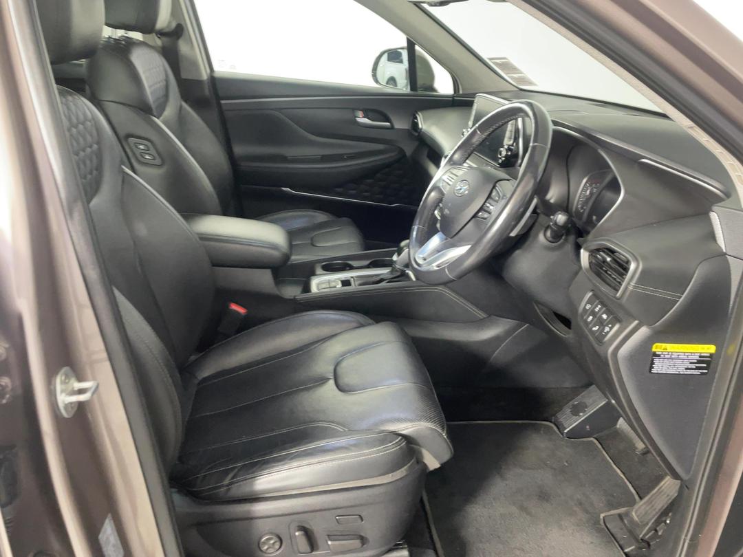 Photo '16' of Hyundai Santa FE