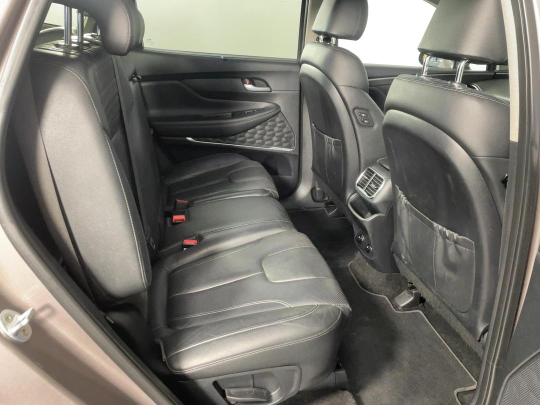Photo '20' of Hyundai Santa FE