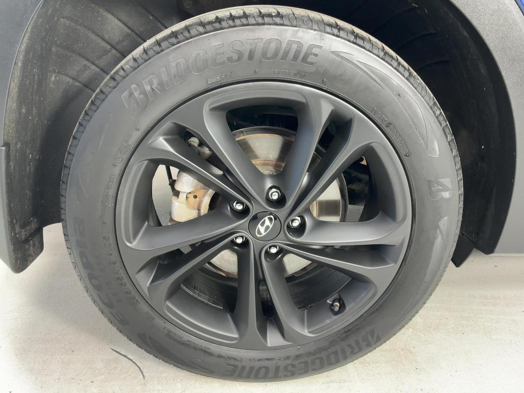 Photo '12' of Hyundai Santa FE