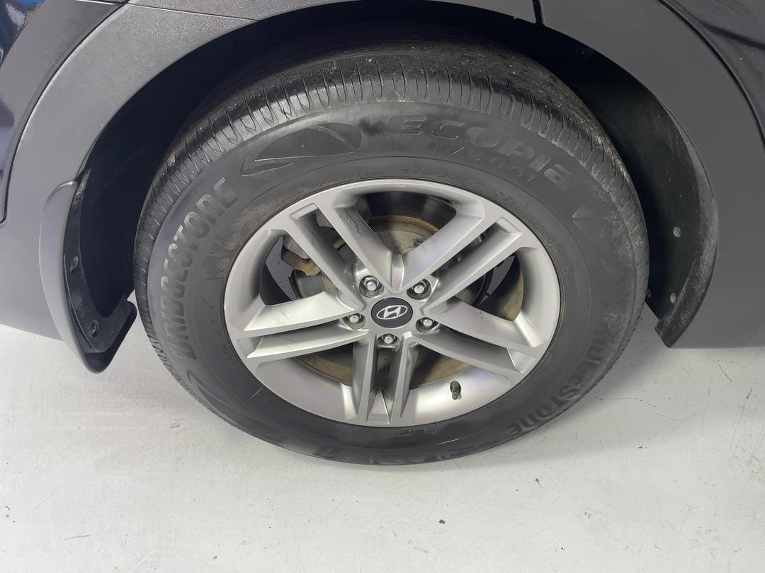 Photo '12' of Hyundai Santa FE