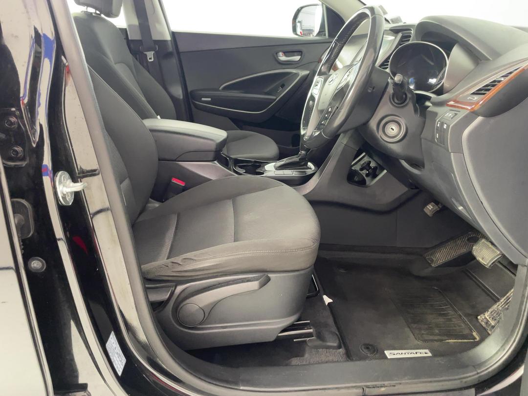 Photo '16' of Hyundai Santa FE