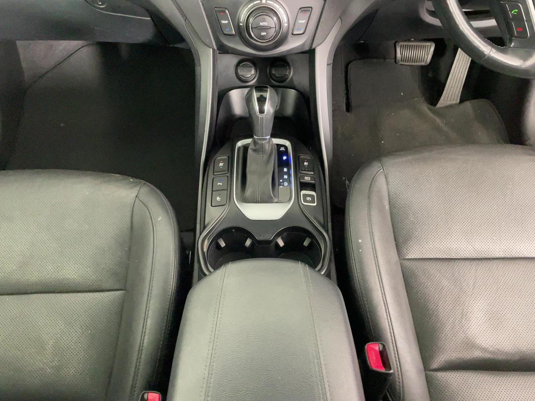 Photo '18' of Hyundai Santa FE