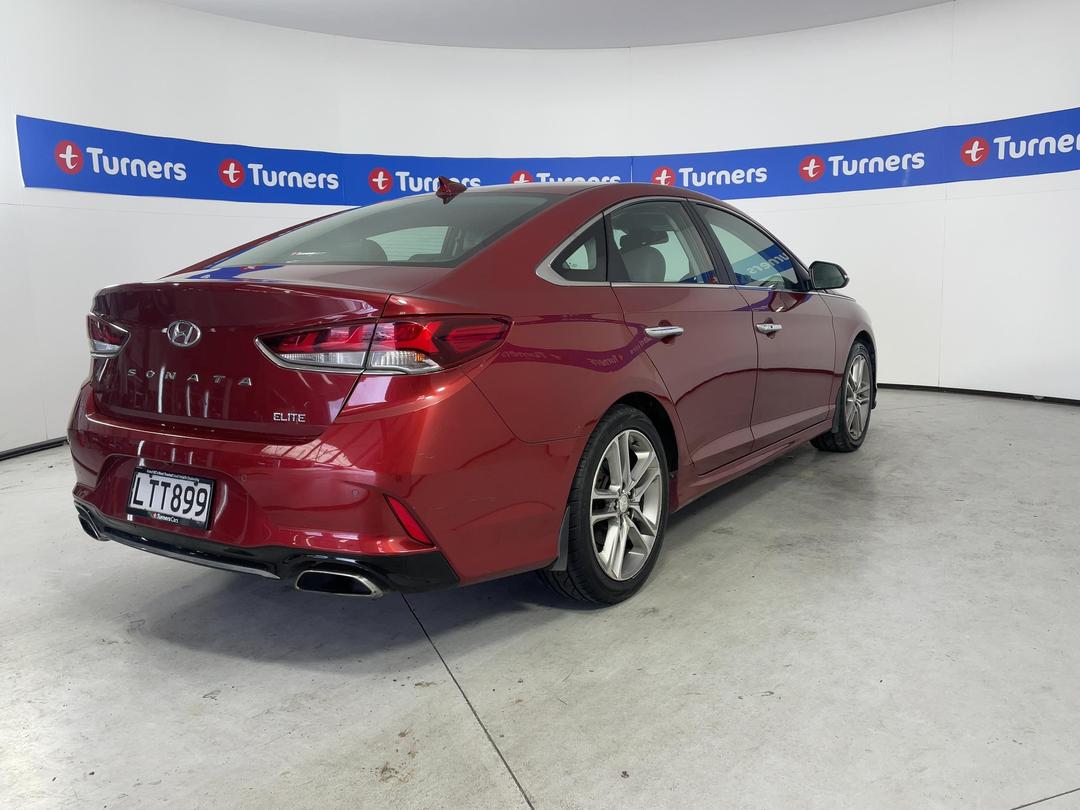 Photo '7' of Hyundai Sonata