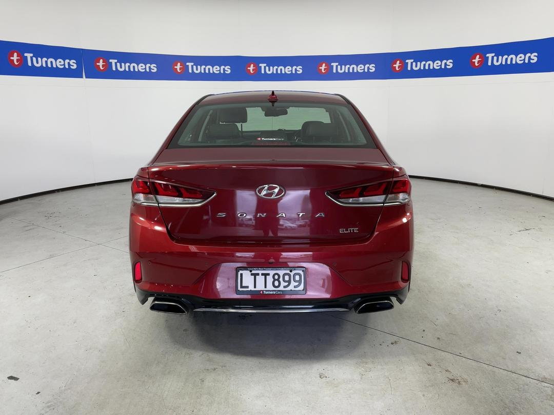 Photo '6' of Hyundai Sonata