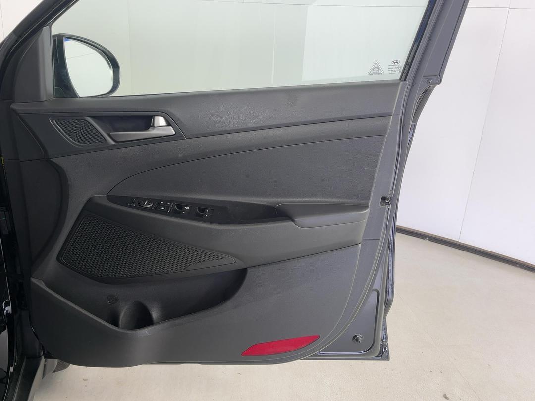 Photo '15' of Hyundai Tucson