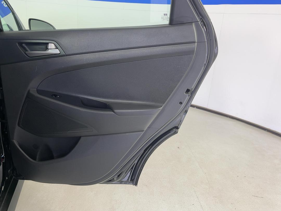 Photo '19' of Hyundai Tucson