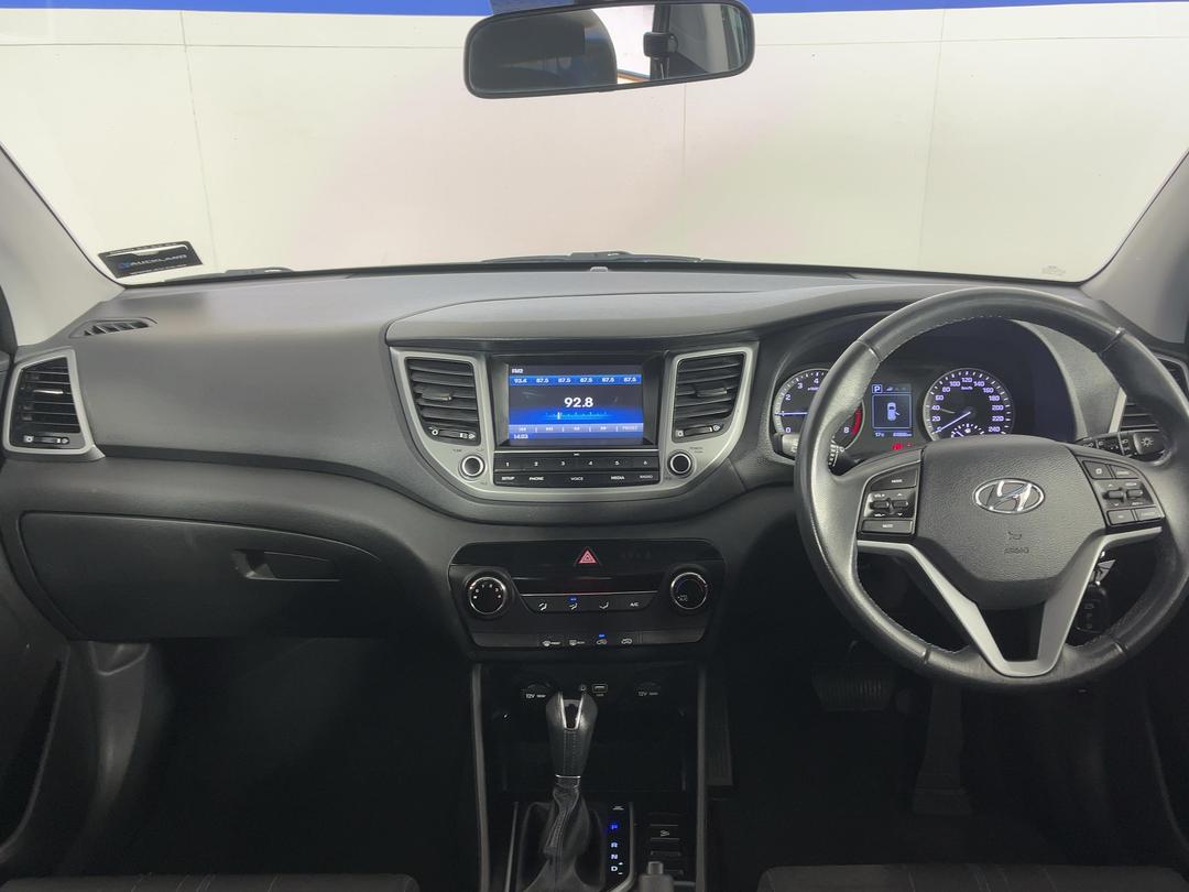Photo '17' of Hyundai Tucson