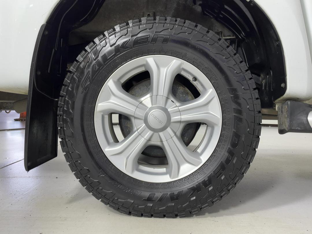 Photo '12' of Isuzu D-MAX