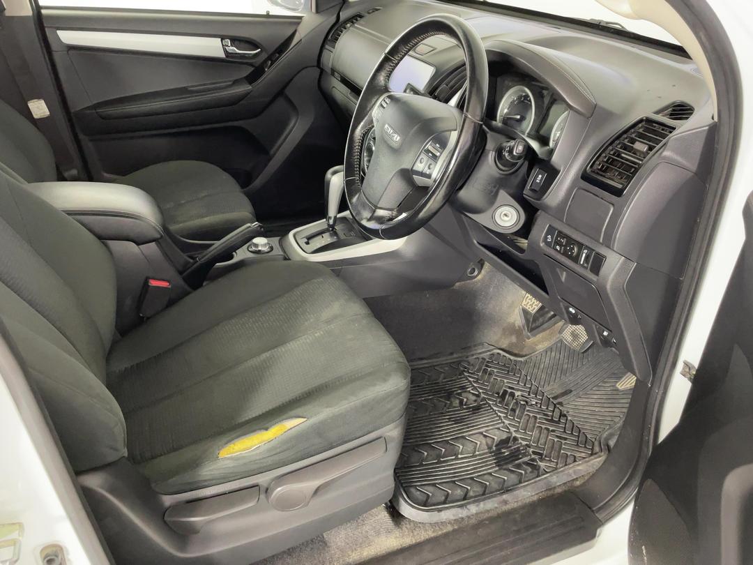 Photo '16' of Isuzu D-MAX