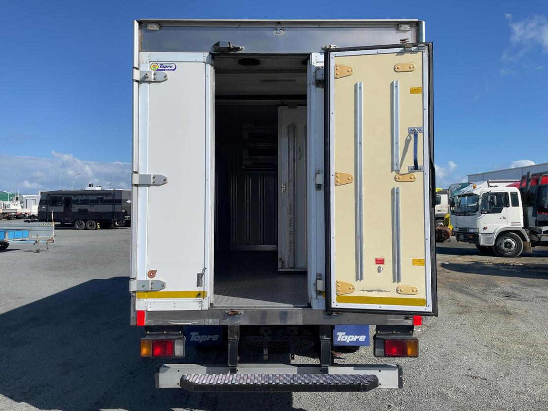 Photo '6' of Isuzu ELF Chiller
