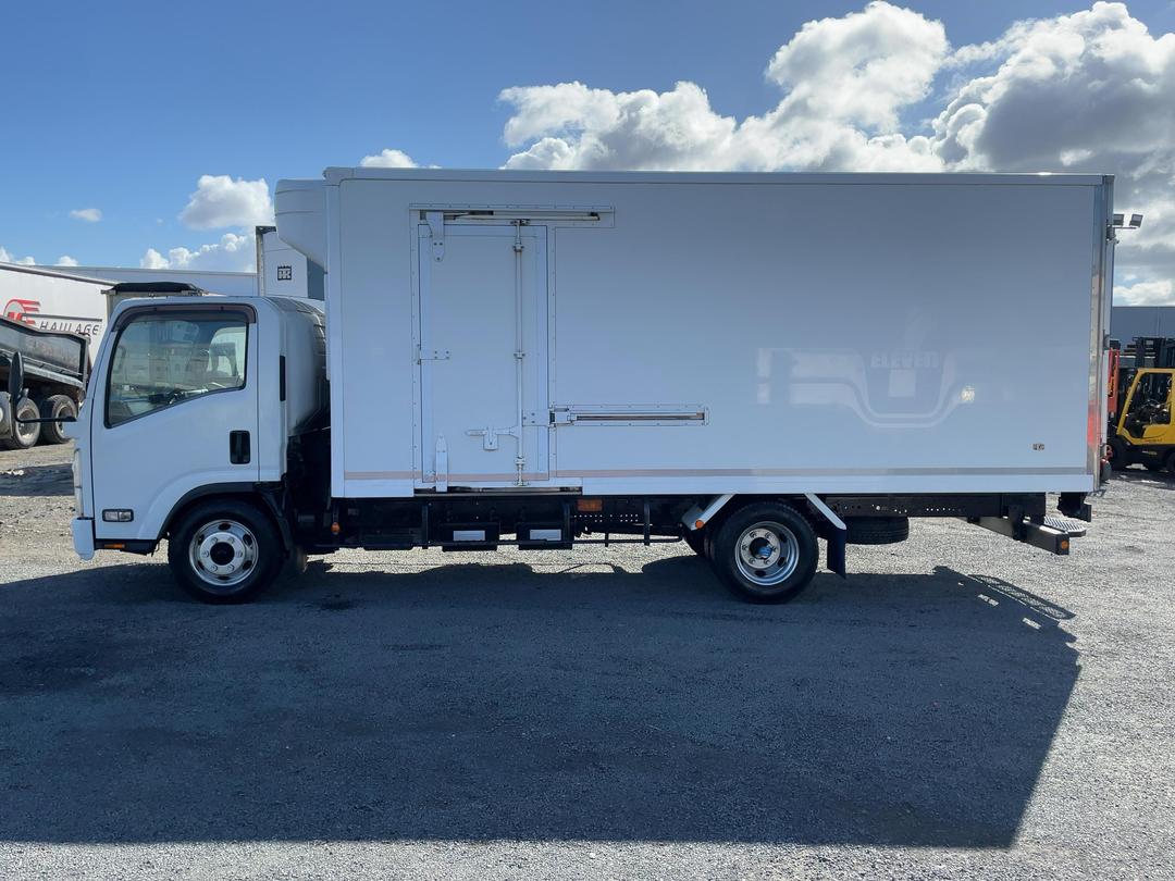 Photo '8' of Isuzu ELF Chiller
