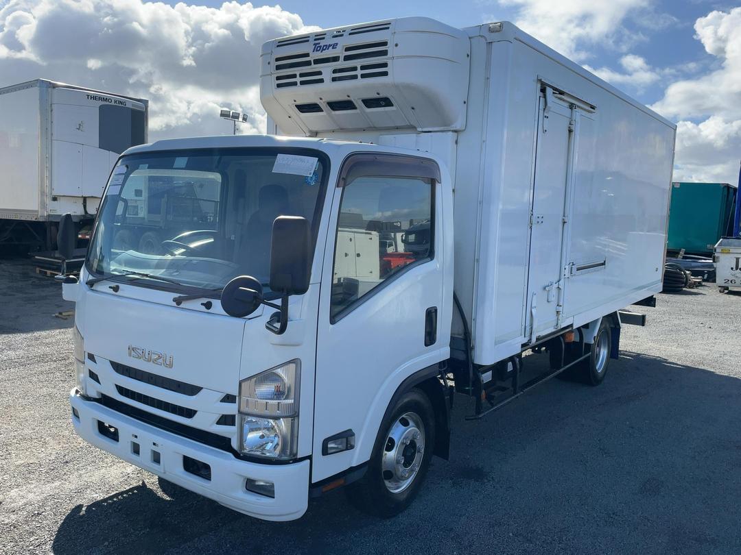 Photo '10' of Isuzu ELF Chiller