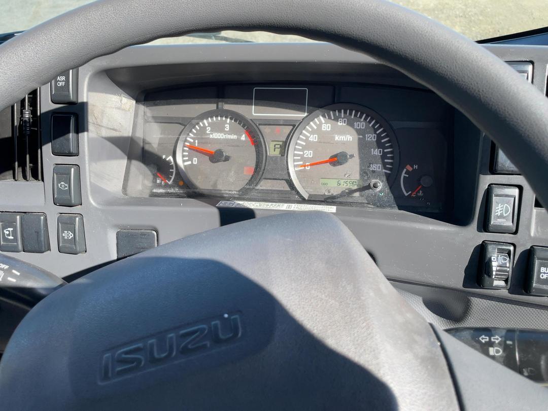 Photo '18' of Isuzu ELF Chiller