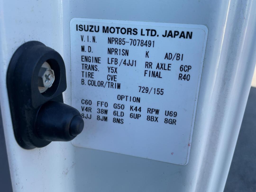 Photo '45' of Isuzu ELF Chiller