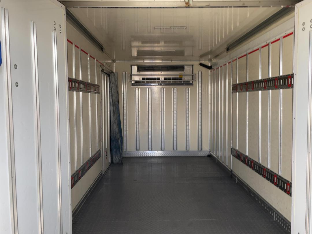 Photo '36' of Isuzu ELF Chiller