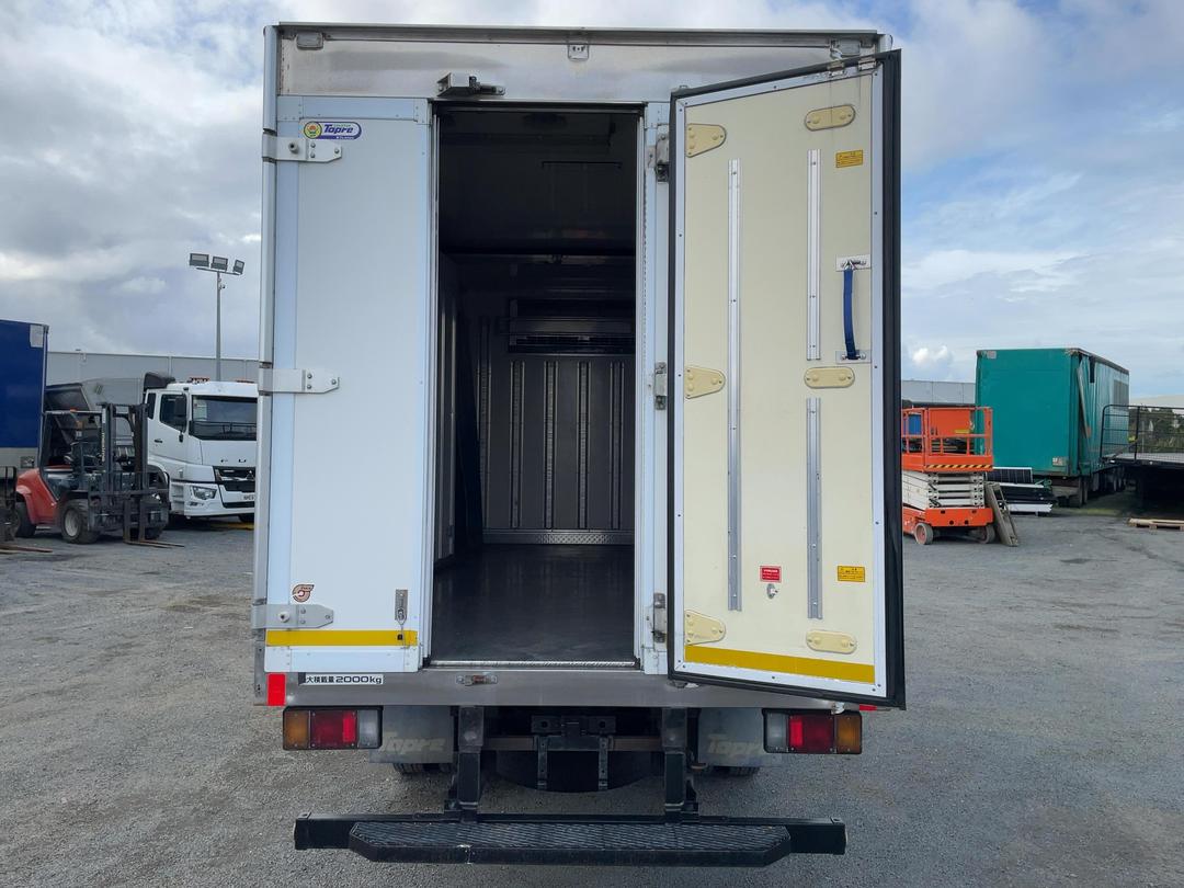 Photo '6' of Isuzu ELF Chiller